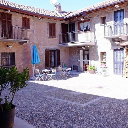 B&B La Corte Suites Salice Terme Εξωτερικό φωτογραφία
