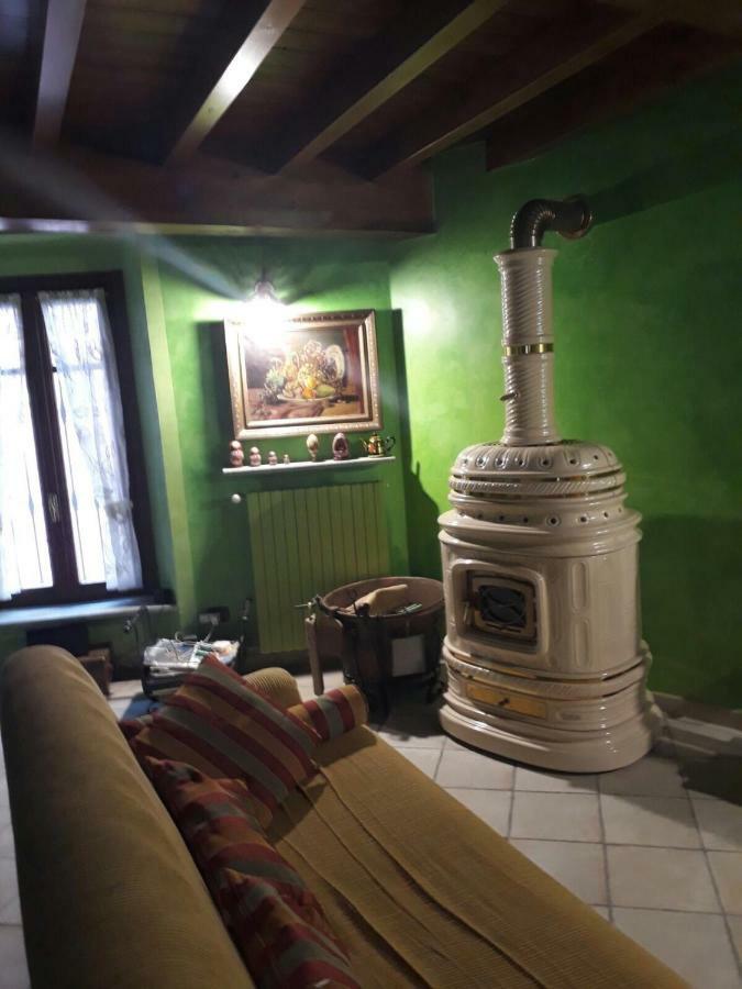 B&B La Corte Suites Salice Terme Εξωτερικό φωτογραφία