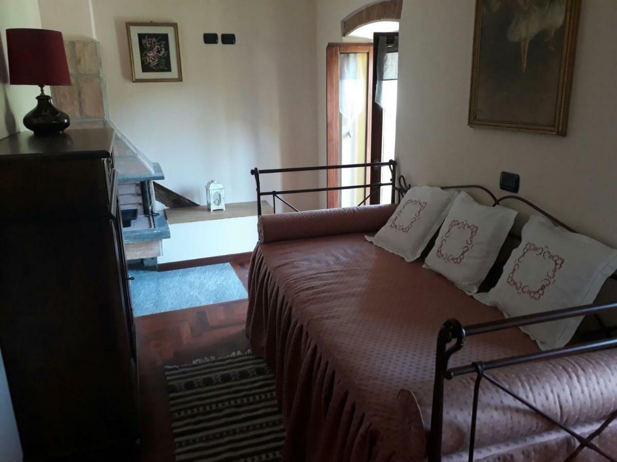 B&B La Corte Suites Salice Terme Εξωτερικό φωτογραφία