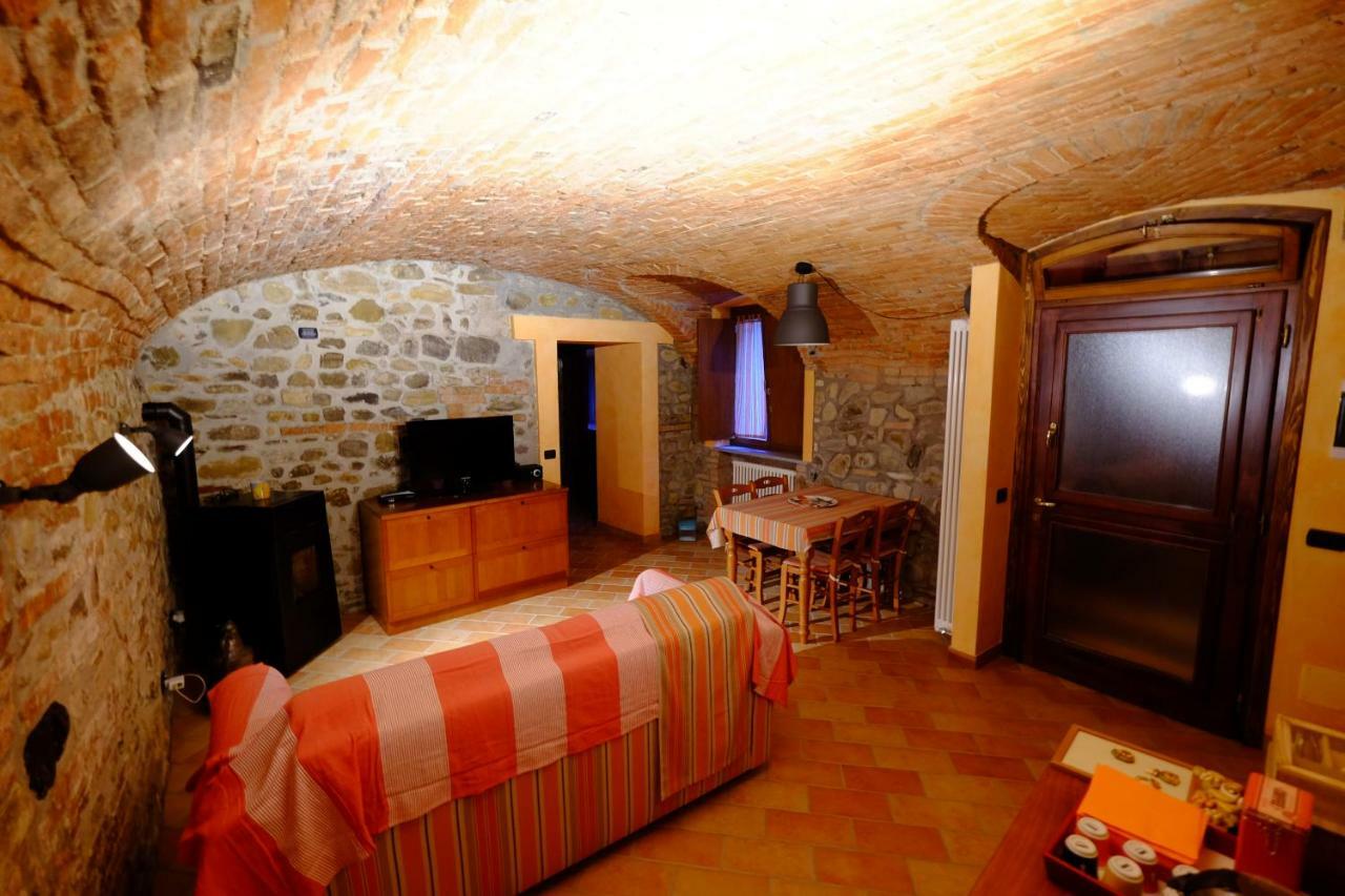 B&B La Corte Suites Salice Terme Εξωτερικό φωτογραφία