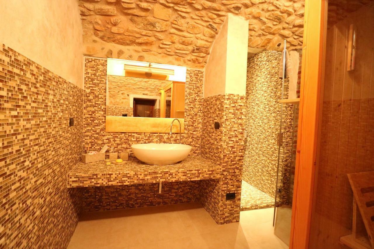 B&B La Corte Suites Salice Terme Εξωτερικό φωτογραφία